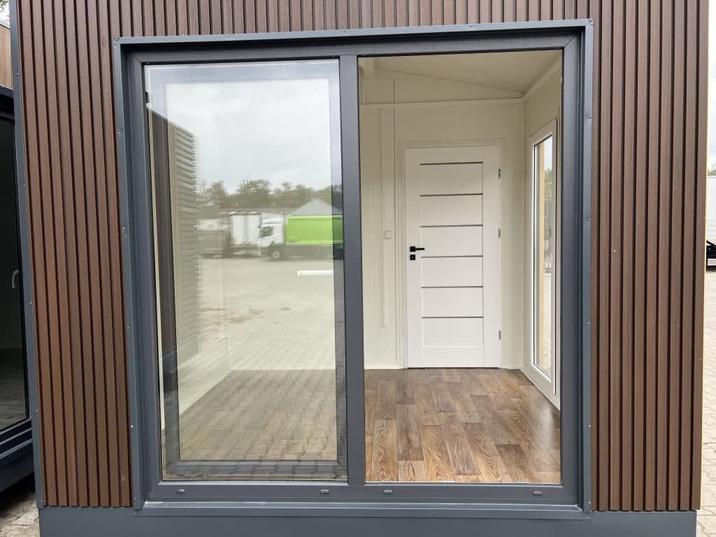 Casa Móvel 20 Pés x 8 Pés - Totalmente Acabada, Interior e Exterior em Madeira Tratada, Pronta a Usar
