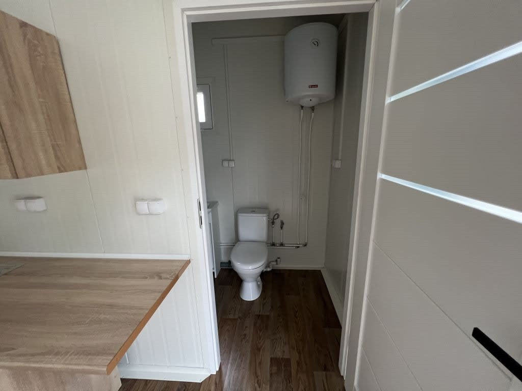 Casa Móvel 20 Pés x 8 Pés - Totalmente Acabada, Interior e Exterior em Madeira Tratada, Pronta a Usar
