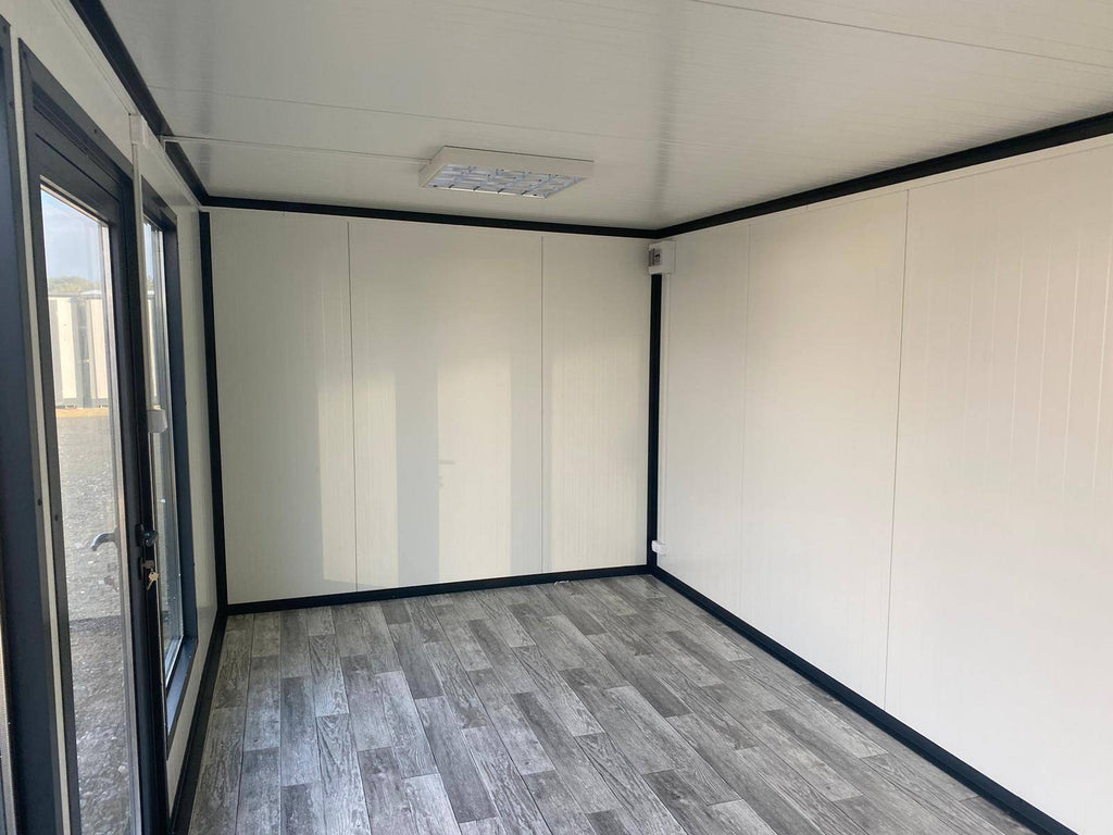 Contentor de escritório móvel 20 pés x 8, totalmente acabado, porta e janela