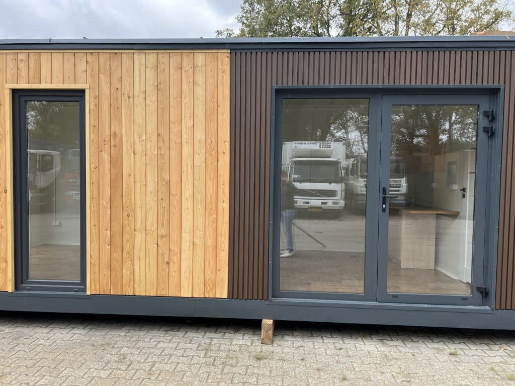 Casa Móvel 20 Pés x 8 Pés - Totalmente Acabada, Interior e Exterior em Madeira Tratada, Pronta a Usar