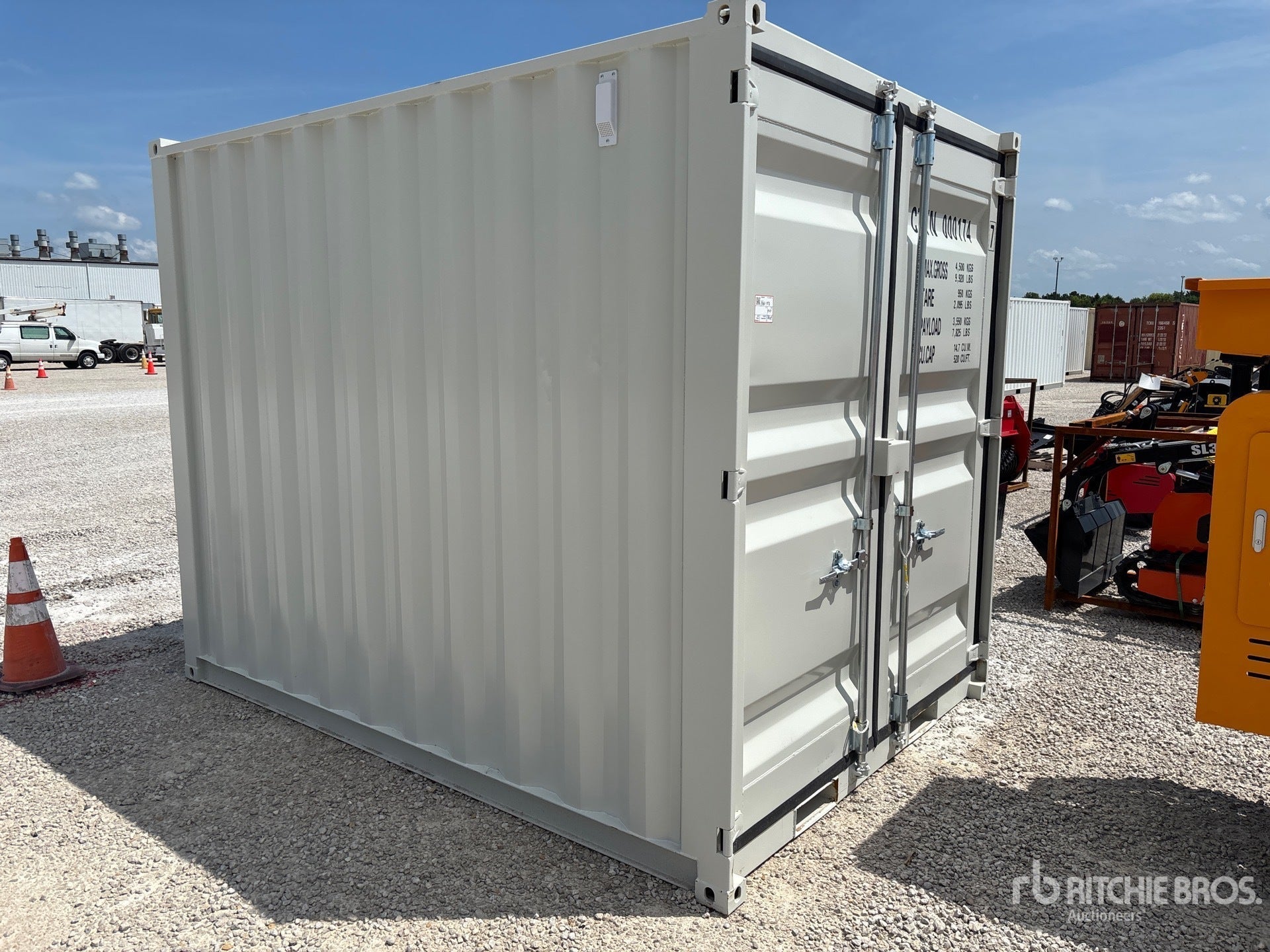 Contentor de 10 Pés com Porta Simples e Janela Isolada - Ideal para Armazenamento Seguro e Confortável