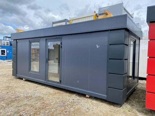 Escritório móvel 4 estações – 40 x 8 pés – Vidros duplos – Casa de banho integrada