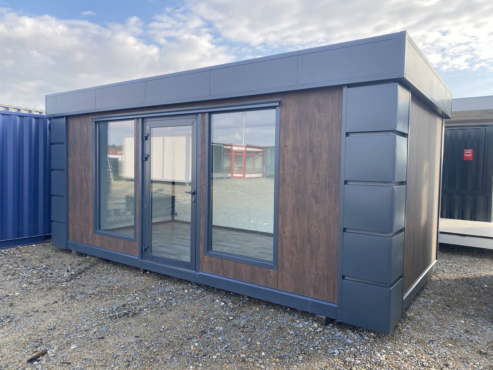 Contentor de escritório móvel 20 pés x 8, totalmente acabado, porta e janela