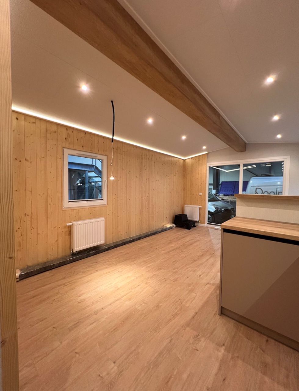 Casa Móvel T1 4 Estações – 40 x 10 pés – Acabamento Premium – Ano 2025 cor vermelha