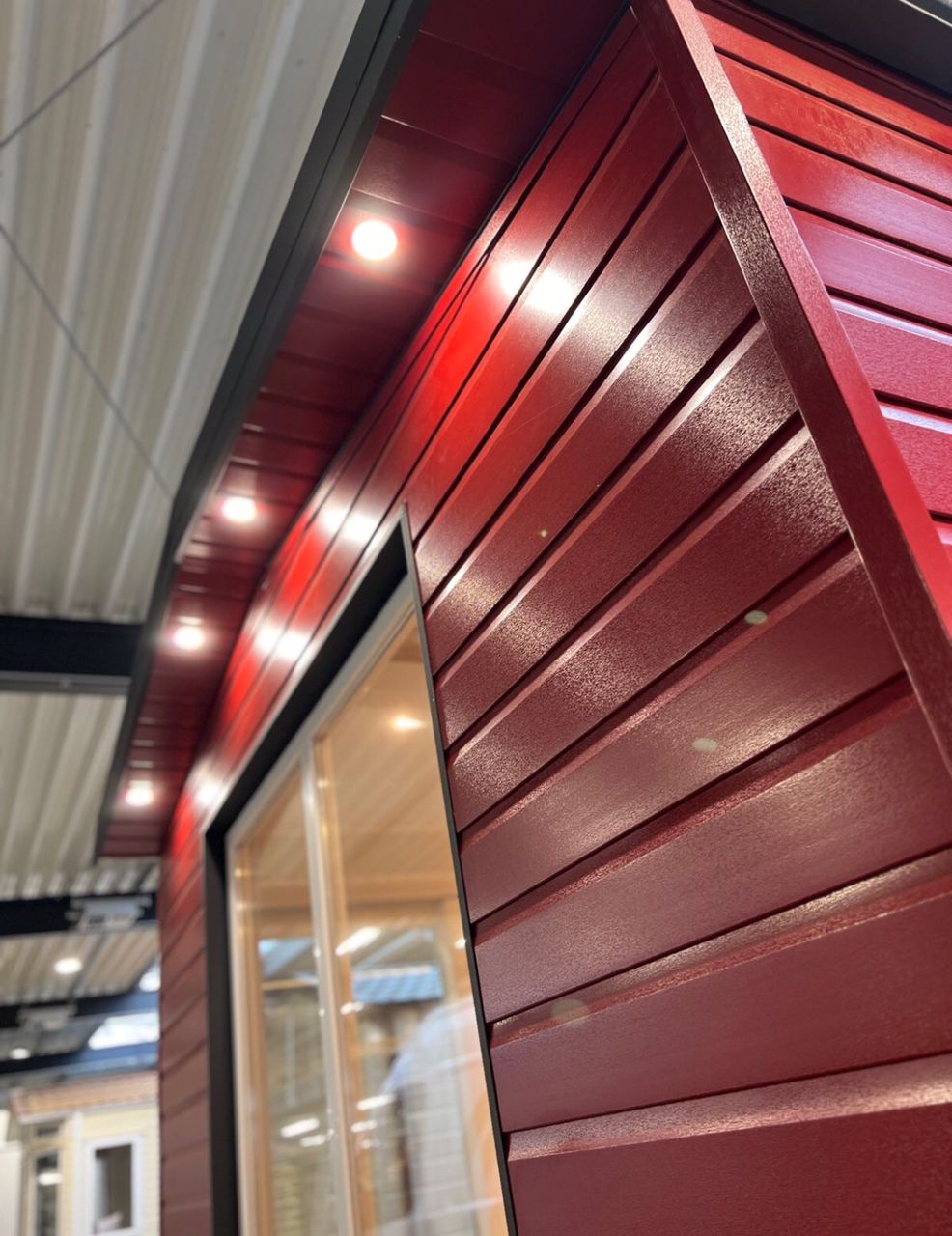 Casa Móvel T1 4 Estações – 40 x 10 pés – Acabamento Premium – Ano 2025 cor vermelha