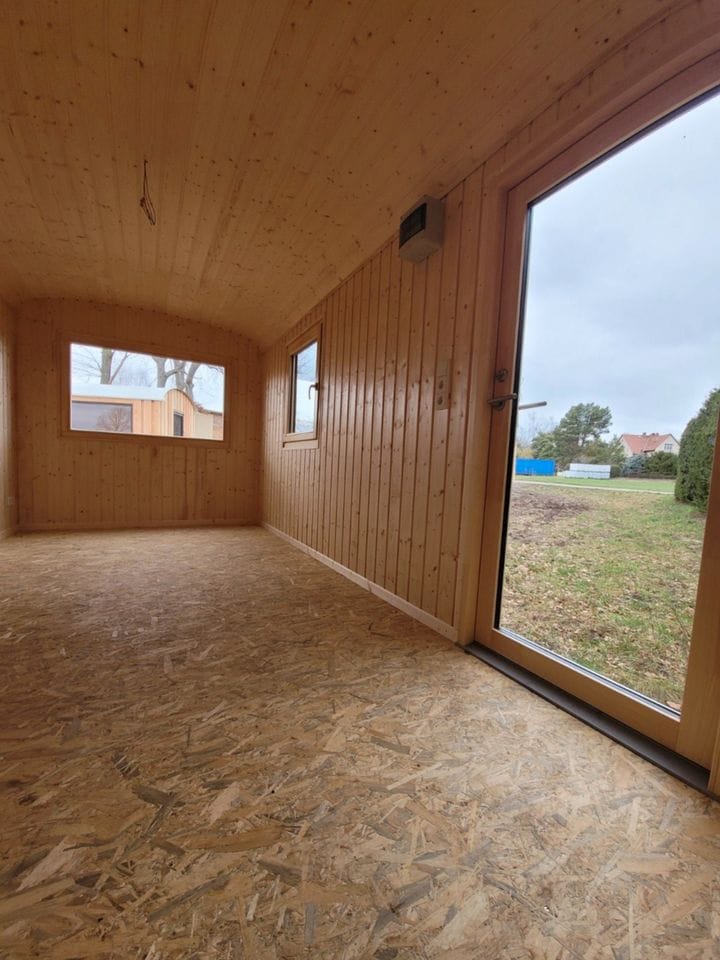 Remorque móvel 20 pés com porta e janela revestida a madeira