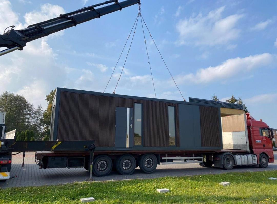 Casa móvel T2 em contentor – 40 x 10 pés – Alto padrão – 4 estações – Chave na mão