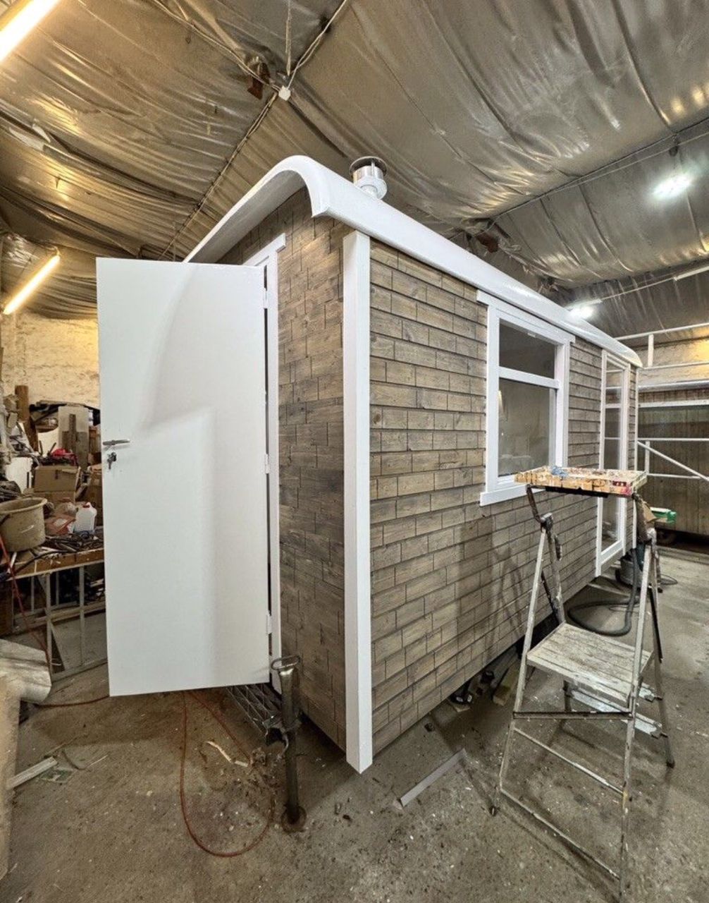Casa móvel clássica 4 estações – 40 x 10 pés – Totalmente acabada – Pronta a habitar